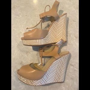 Woman’s Nine West Wedge Sandal size 8.5